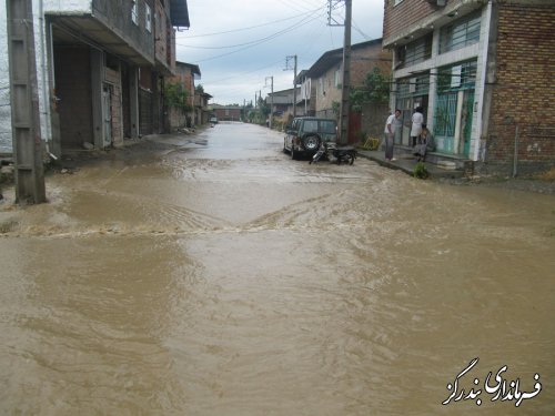 خسارت باران به واحد های مسکونی و جاده های بندرگز / تصاویر