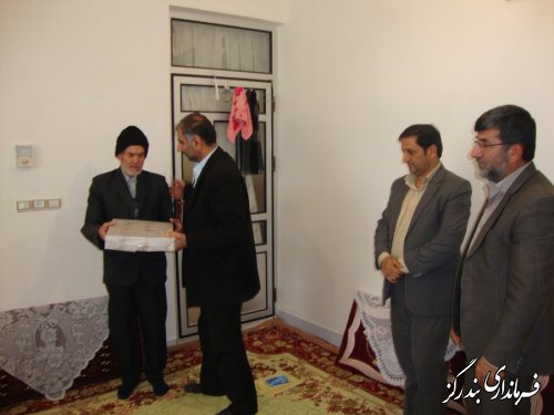 فرماندار بندرگز با خانواده شهید چناپارچی دیدار کرد