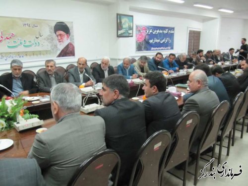 استاندار گلستان با دست اندرکاران برگزاری انتخابات بندرگز دیدار کرد