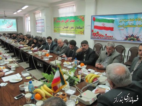 استاندار گلستان با دست اندرکاران برگزاری انتخابات بندرگز دیدار کرد