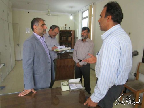 بازدید سرزده فرماندار از بنیاد شهید و امور ایثارگران بندرگز