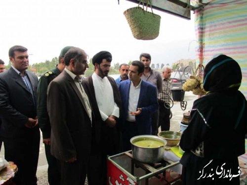 افتتاح بازارچه صنایع دستی و غذاهای بومی و محلی در ساحل بندرگز