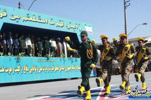 مراسم رژه یگان های نیروهای مسلح غرب استان در بندرگز برگزار شد