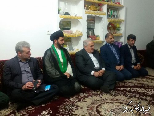 دیدار استاندار گلستان با خانواده شهید عبادالله جمال در بندرگز