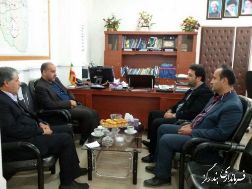 مدیرکل پشتیبانی امور دام استان با فرماندار شهرستان بندرگز  دیدار و گفتگو کرد
