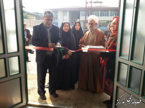 نمایشگاه هنرهای دستی بانوان روستایی در روستای گز غربی شهرستان بندرگزافتتاح شد