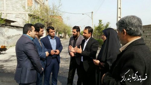 بازدید فرماندار بندرگز از عملیات روکش آسفالت خیابان شهید زحمتکش 