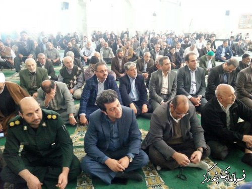 حضور فرماندار و مدیران اجرایی بندرگز در نمازجمعه