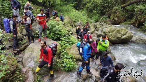 صعود اعضای هیئت کوهنوردی نوکنده به آبشار شفیع آباد