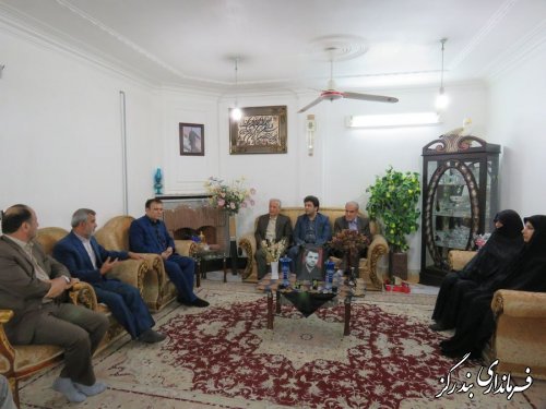 دیدار فرمانداربندرگز و مدیرصندوق بازنشستگی گلستان با بازنشستگان فرهنگی دربندرگز