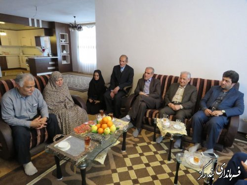 دیدار فرماندار بندرگز و مدیر صندوق بازنشستگی گلستان با بازنشستگان فرهنگی در بندرگز