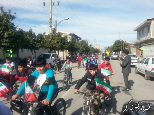 مسابقه دوچرخه سواری دانش آموزی ویژه دهه فجر در بندرگز برگزار شد