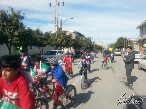 مسابقه دوچرخه سواری دانش آموزی ویژه دهه فجر در بندرگز برگزار شد