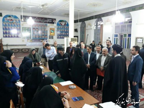 بازدید امام جمعه ، فرماندار و اعضای شورای تامین بندرگز از شعب اخذ رای 