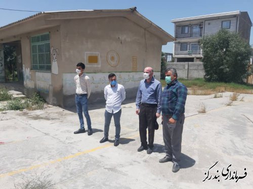 بخشدار مرکزی بندرگز از مدرسه شهید نواب صفوی بازدید کرد