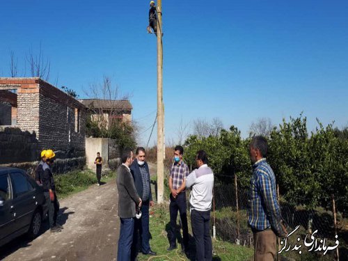 اجرای طرح سیم برق به کابل در روستای لیوان غربی