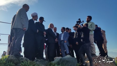 خاندوزی وزیر امور اقتصاد و دارایی از ساحل بندرگز بازدید کرد